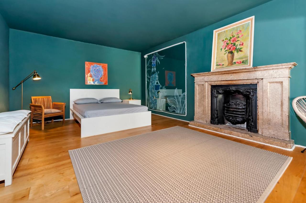 Apartments & Rooms Carera 6 Ровин Екстериор снимка