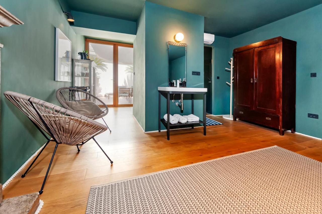 Apartments & Rooms Carera 6 Ровин Екстериор снимка